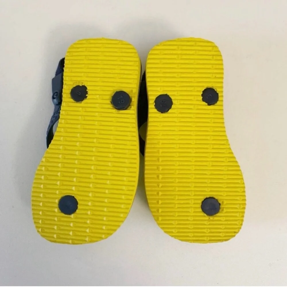 ▪️Champion Infant Strap Sandals & Havaianas Sandals Bundle ~ 4 & 5
